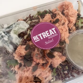 ReTREAT - Quinoa/kål salat med varmrøget laks, kerner og honning/senneps dressing, 58 kr. - Cafes Near Me - Copenhagen, 84 ReTREAT - Quinoa/kål salat med varmrøget laks, kerner og honning/senneps dressing, 58 kr. - Cafes Near Me - Copenhagen, 84