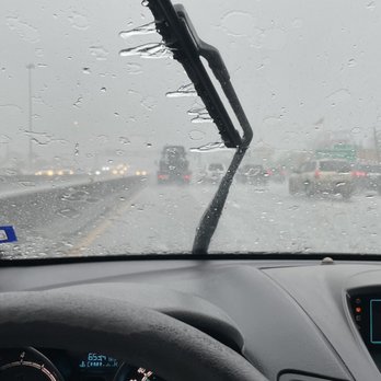 Moe's Towing - Even in the rain - Towing Near Me Moe's Towing - Even in the rain - Towing Near Me