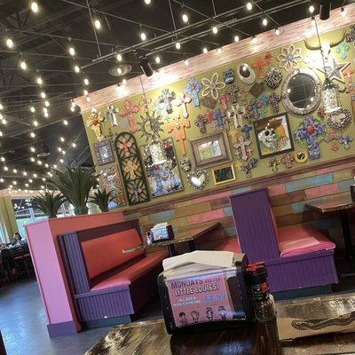 Cantina Louie by null