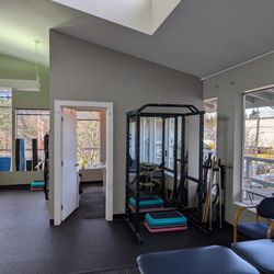Therapeutic Associates Madison Park Physical Therapy - Gym