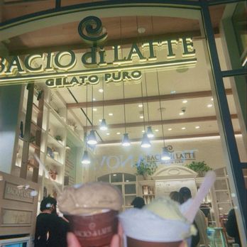 Bacio di Latte - outside - Ice Cream & Frozen Yogurt Near Me - Los Angeles, California