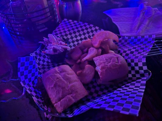 Tracy's Lounge by null