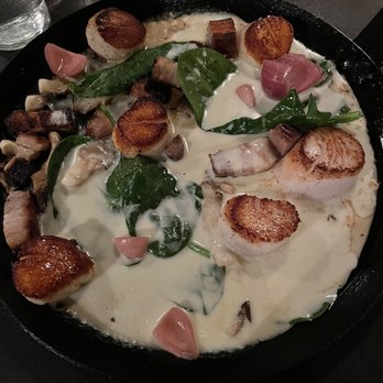 Scales - Seared scallops with spinach, mushrooms and bacon - Seafood Near Me - Portland, Maine Scales - Seared scallops with spinach, mushrooms and bacon - Seafood Near Me - Portland, Maine