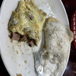 Bacon Brothers Cafe - Western omelette with biscuits and gravy