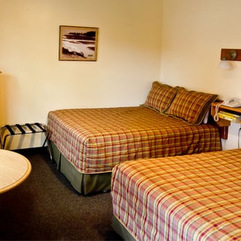 Maple Leaf Motel - Two double beds - Hotels Near Me - Goderich, Ontario Maple Leaf Motel - Two double beds - Hotels Near Me - Goderich, Ontario