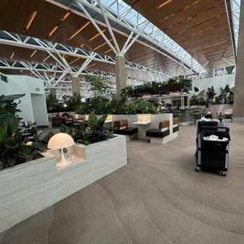 Aspire Transborder US Lounge - Airport Lounges Near Me - Calgary, Alberta