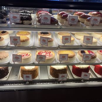 Junior's Restaurant - Cakes - Bakeries Near Me - Brooklyn, New York Junior's Restaurant - Cakes - Bakeries Near Me - Brooklyn, New York
