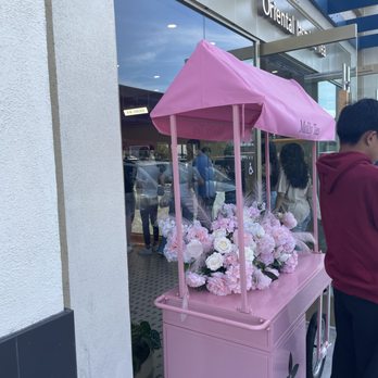Molly Tea Arcadia - Outside - Bubble Tea Near Me - Arcadia, California Molly Tea Arcadia - Outside - Bubble Tea Near Me - Arcadia, California
