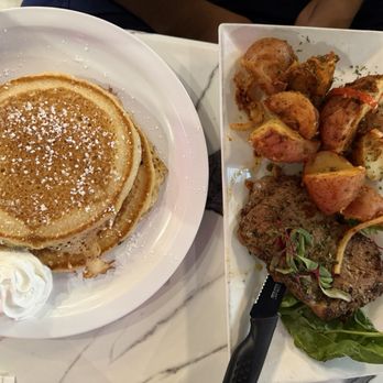 Brush Park Brunch - Steak, Potatoes, and Pancakes. - Breakfast & Brunch Near Me - Detroit, Michigan Brush Park Brunch - Steak, Potatoes, and Pancakes. - Breakfast & Brunch Near Me - Detroit, Michigan
