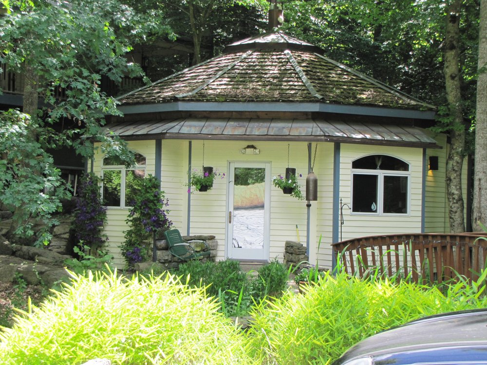 YELLOW SULPHUR SPRINGS Updated June 2024 3145 Yellow Sulphur Rd, Christiansburg, Virginia