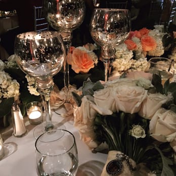 Irises Designs - Sweetheart table - Floral Designers Near Me - Rancho Cucamonga, California Irises Designs - Sweetheart table - Floral Designers Near Me - Rancho Cucamonga, California