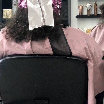 Aisha Salon - She sat like this for over 40 minutes - Hair Salons Near Me - Orlando, Florida Aisha Salon - She sat like this for over 40 minutes - Hair Salons Near Me - Orlando, Florida