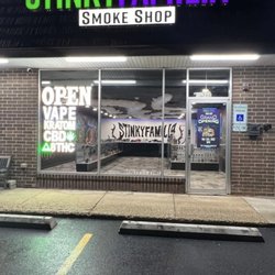 StinkyFamilia Smoke Shop