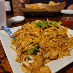River City Drafthouse - Burmese noodles w shrimp.