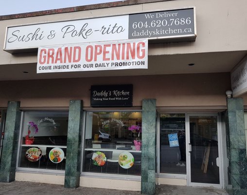 Daddy S Kitchen 101 Photos 47 Reviews Poke 2586 Commercial Drive Vancouver Bc Canada Restaurant Reviews Phone Number