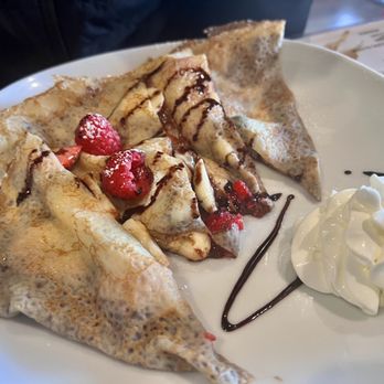 Le Caramel By Chefsetee - Nutella Crepe with Fruits - Bakeries Near Me - Orlando, Florida