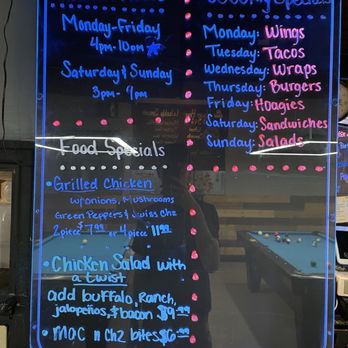 Bambooz Bar & Grill - New American Near Me - Wilder, Kentucky