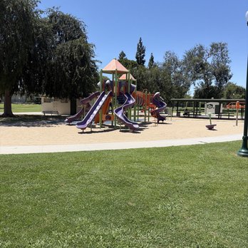 Saunders Park - Structure - Parks Near Me - Bakersfield, California Saunders Park - Structure - Parks Near Me - Bakersfield, California