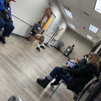 Quest Diagnostics - Quest Lobby - Laboratory Testing Near Me - Pembroke Pines, Florida