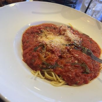 Limelight Bar & Cafe - The spaghetti with marinara sauce. Never ordering again lol. Side bread was the best part. - American Near Me - Sacramento, California Limelight Bar & Cafe - The spaghetti with marinara sauce. Never ordering again lol. Side bread was the best part. - American Near Me - Sacramento, California