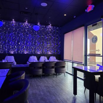 Rain On Horizon - A beautiful dining room - Salad Near Me - Henderson, Nevada