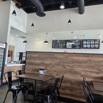 The Yard Milkshake Bar - Pretty neat place. - Ice Cream & Frozen Yogurt Near Me - Goodyear, Arizona
