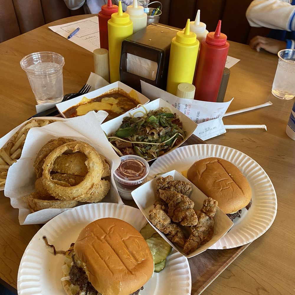 Sun Cattle - Deluxe cheeseburger Onion rings - Burgers Near Me - Oklahoma City, Oklahoma Sun Cattle - Deluxe cheeseburger Onion rings - Burgers Near Me - Oklahoma City, Oklahoma
