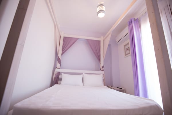Menendi Otel by null
