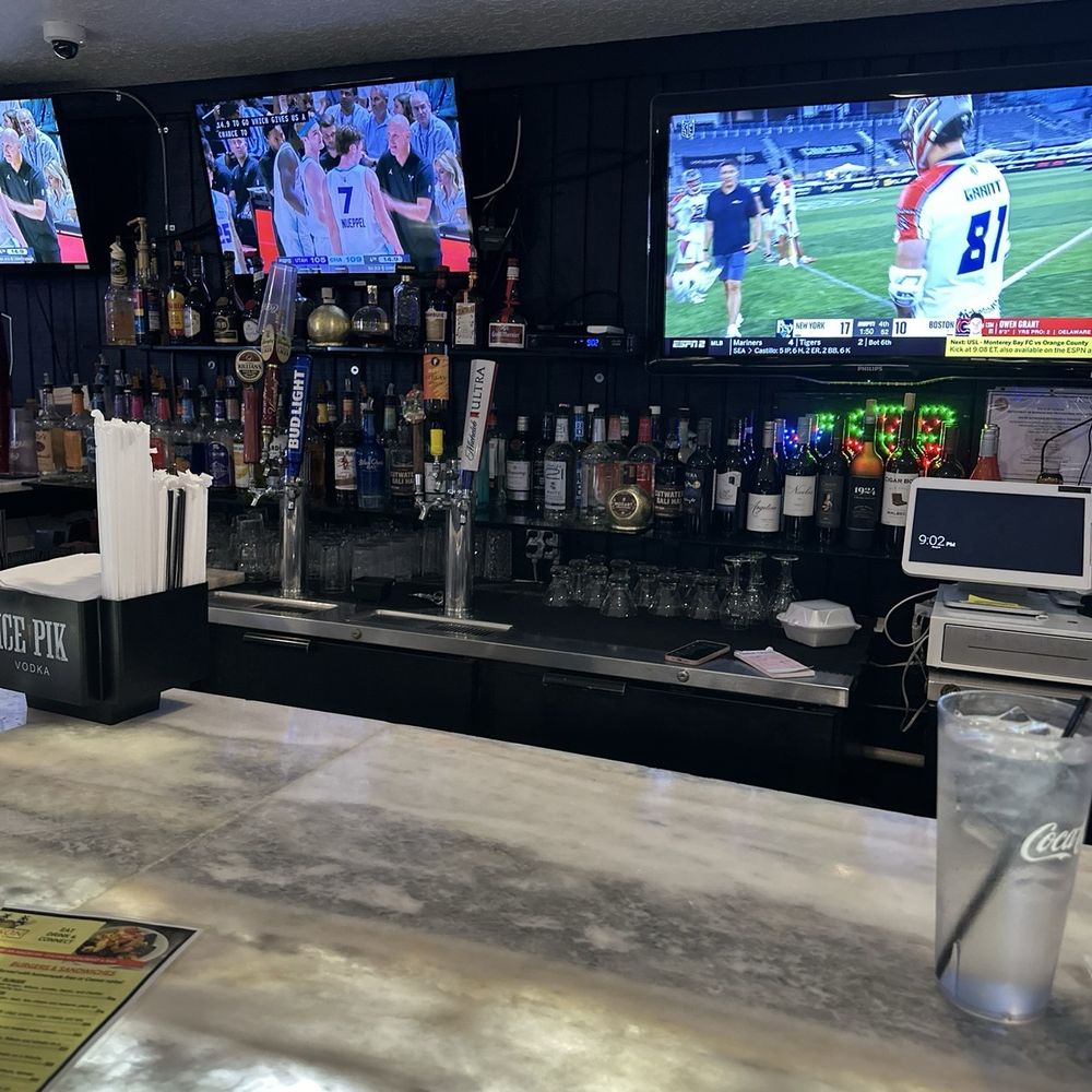 Hudson Grill - Bar - American Near Me - Hudson, Florida Hudson Grill - Bar - American Near Me - Hudson, Florida