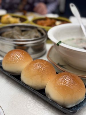 Longo Seafood Restaurant by null