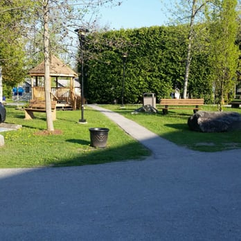 Salvation Army Conference Centre - Front lawn - Health Retreats Near Me - Jacksons Point, Ontario