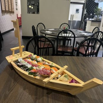 Kyoto Sushi - Love boat - Sushi Bars Near Me - Richmond, Virginia