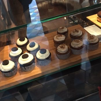 Hidden Cafe - Cupcakes - Coffee & Tea Near Me - Barcelona, B