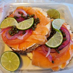 Smoke Salmon Bagel