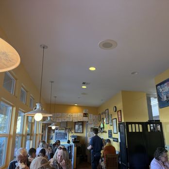 Frankie & Lola's Front Street Cafe - Breakfast & Brunch Near Me - Morro Bay, California