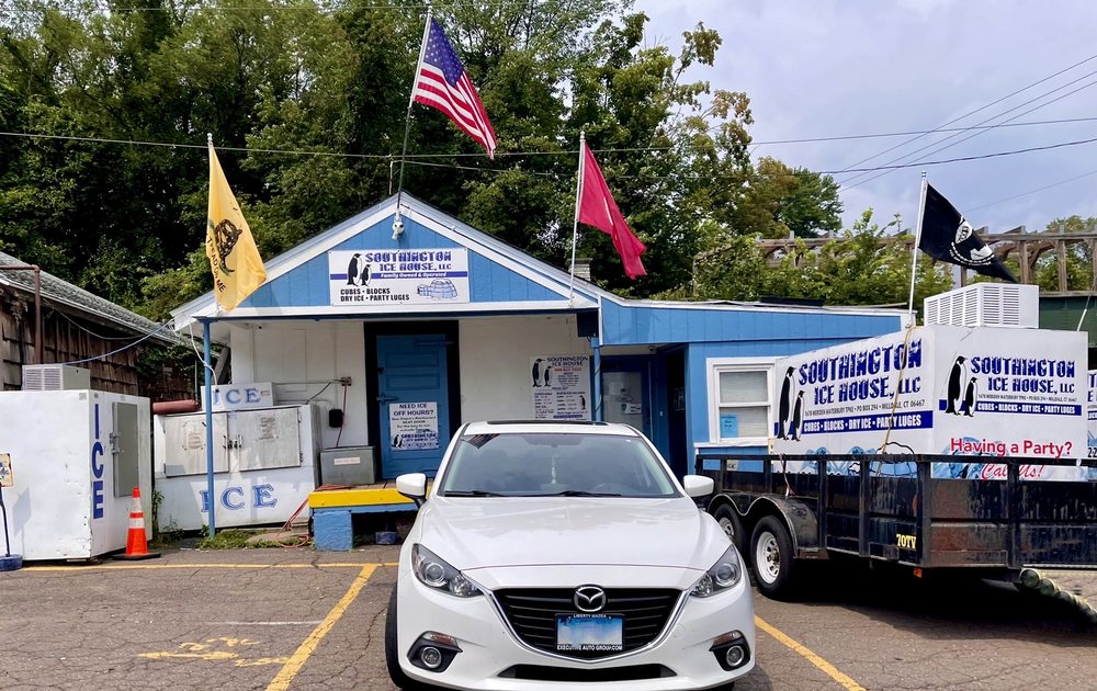 SOUTHINGTON ICE HOUSE Updated September 2024 21 Photos 1678
