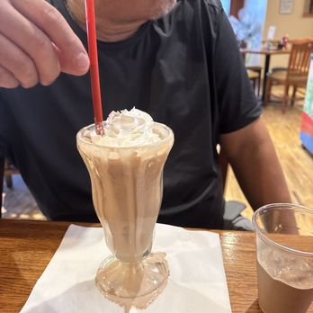 Anna's Red Apple - Breakfast & Brunch Near Me - Palatine, Illinois Anna's Red Apple - Breakfast & Brunch Near Me - Palatine, Illinois