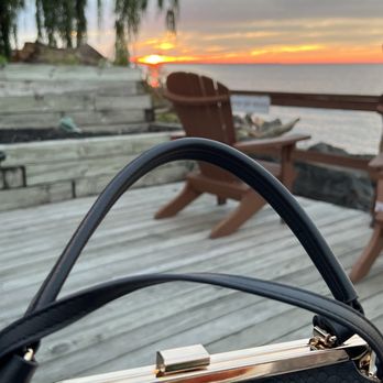 Castaways - BEAUTIFUL view of lake and SUNSET - Seafood Near Me - Webster, New York