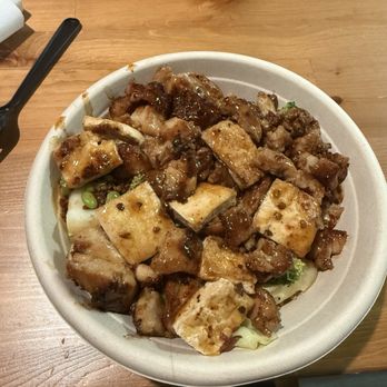 Iron Bowl - Chicken and tofu combo bowl - Teppanyaki Near Me - Manassas, Virginia Iron Bowl - Chicken and tofu combo bowl - Teppanyaki Near Me - Manassas, Virginia