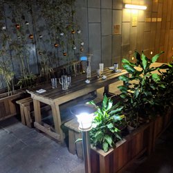 Morty's Delicatessen - Outdoor Table