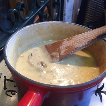 Le Pichet - Fondue aux cèpes - French Near Me - Annecy, 74 Le Pichet - Fondue aux cèpes - French Near Me - Annecy, 74