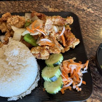 Com Tam Thuan Kieu - Vietnamese Near Me - Garden Grove, California