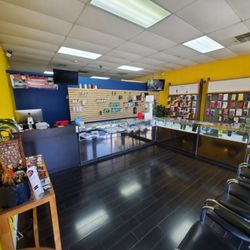 Fix A Phone Plus - Here's a new updated look of inside of our store !