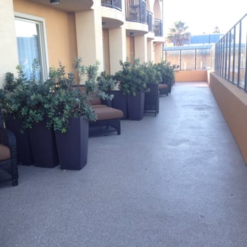 Ocean Park Inn - Ocean level communal patio - San Diego, CA