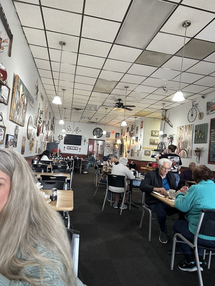 State line Diner Logo