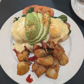 The Twins Restaurant - Eggs Florentine Benedict - American Near Me - Cotati, California The Twins Restaurant - Eggs Florentine Benedict - American Near Me - Cotati, California