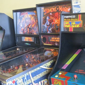 Gino's Pizza - Couple of arcade games to pass the time and entertain the kids - Pizza Near Me - Pismo Beach, California Gino's Pizza - Couple of arcade games to pass the time and entertain the kids - Pizza Near Me - Pismo Beach, California
