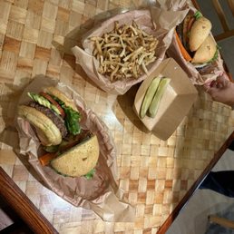 BURGER BURGER