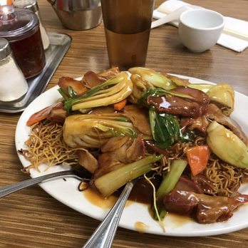 Swatow Restaurant - Char siu chow mein - Chinese Near Me - Toronto, Ontario Swatow Restaurant - Char siu chow mein - Chinese Near Me - Toronto, Ontario