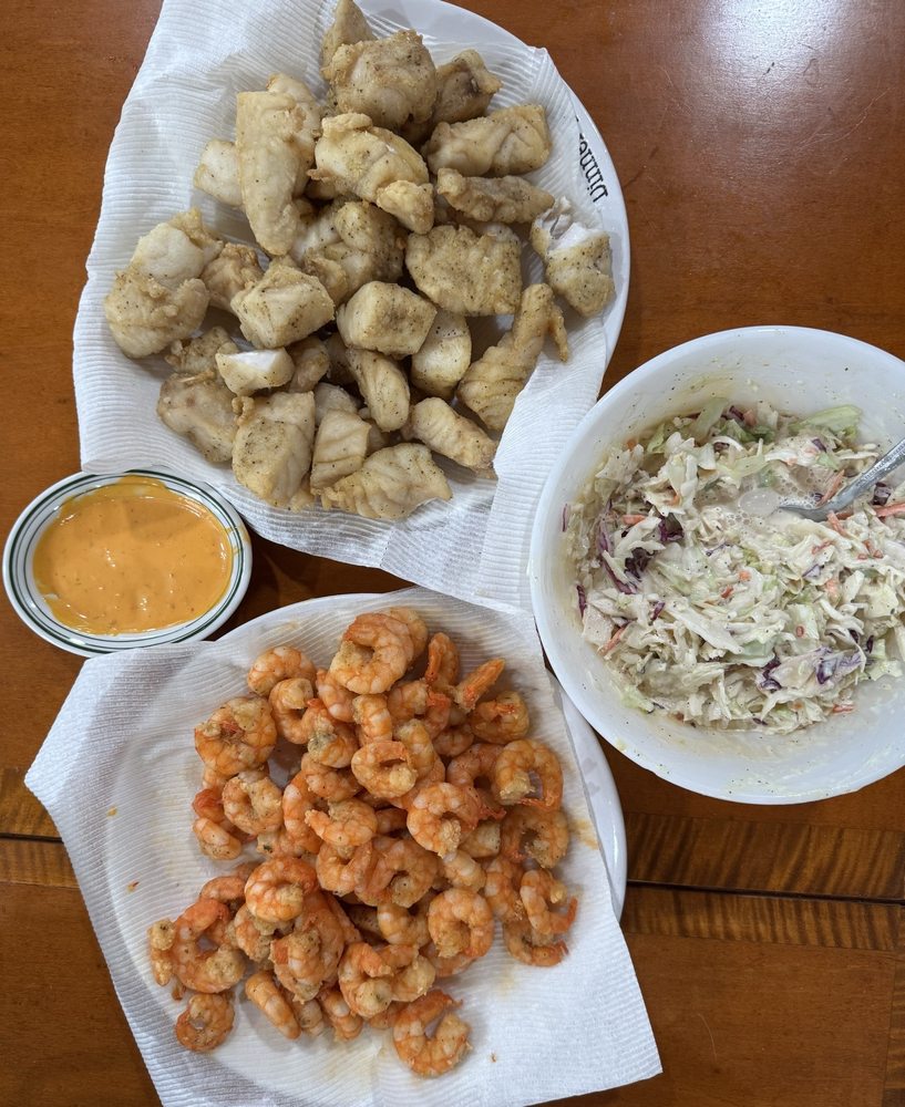 Holden's Seafood Logo